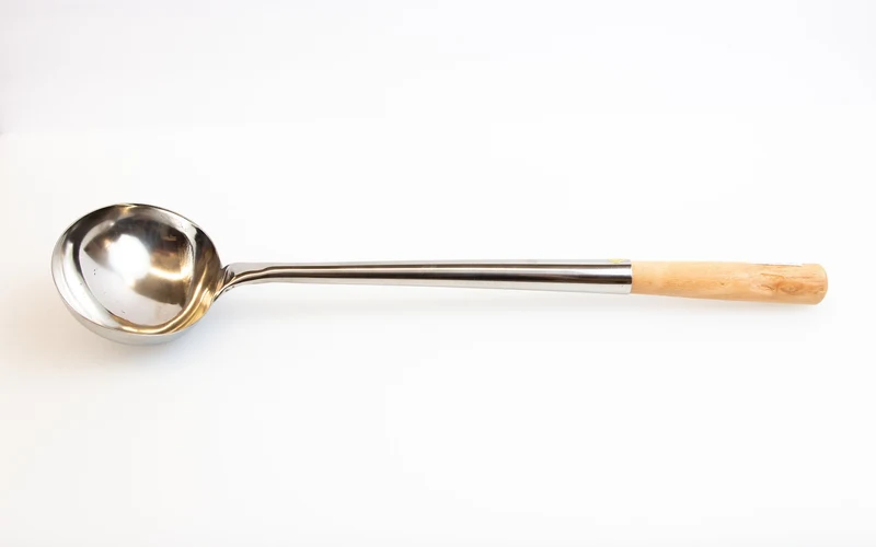 CHEFCO,LD-XL,#XL Stainless Steel Ladle with Wooden Handle ,10 liang ,14cm dia