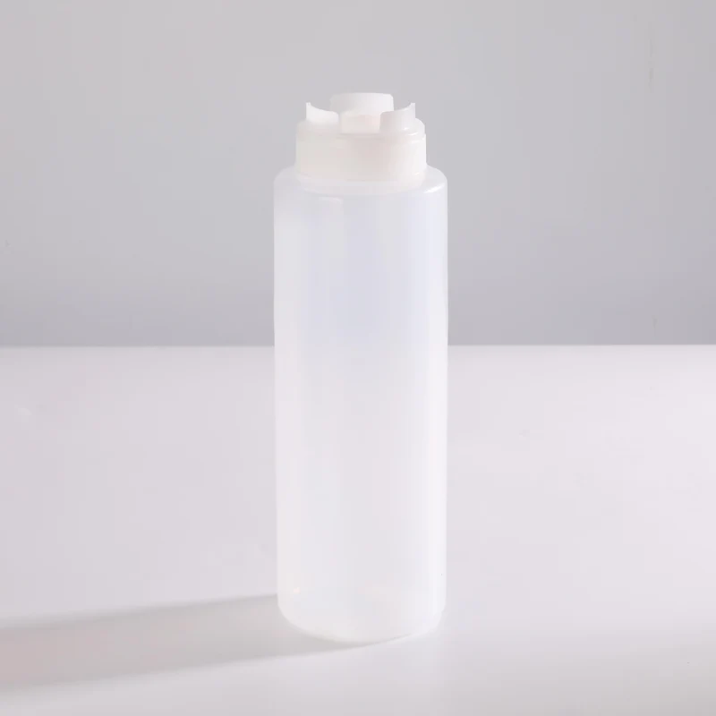 CHEFCO,PSD-32C, Plastic Squeeze Bottle wIth Non-Drip Silicone Spout,Clear, 32OZ