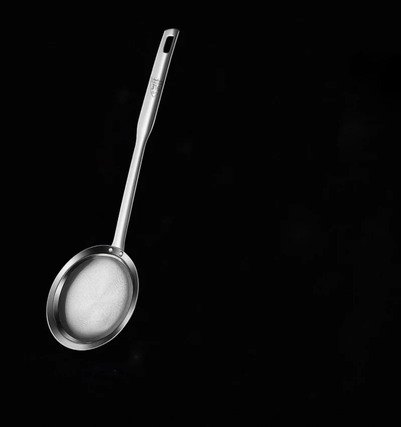Chefco, SS-9,Fine Stainless Steel Mesh Skimmer for Foam, Grease, Oil, 9cm Dia