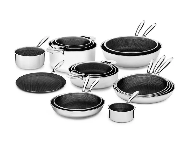 BATTERIE DE CUISINE - 17 PIÈCES